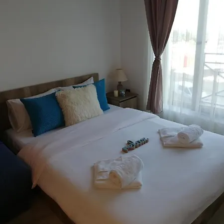 Adelfes P16, Milmari Lejlighed