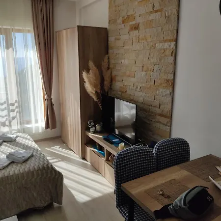 Lejlighed Adelfes P16, Milmari