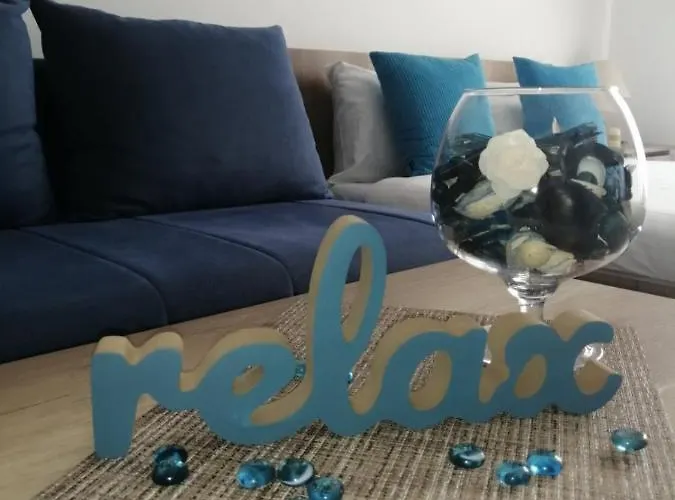 Apartman Adelfes P16, Milmari *